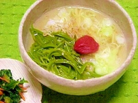 メカブと梅干しの出汁茶漬け